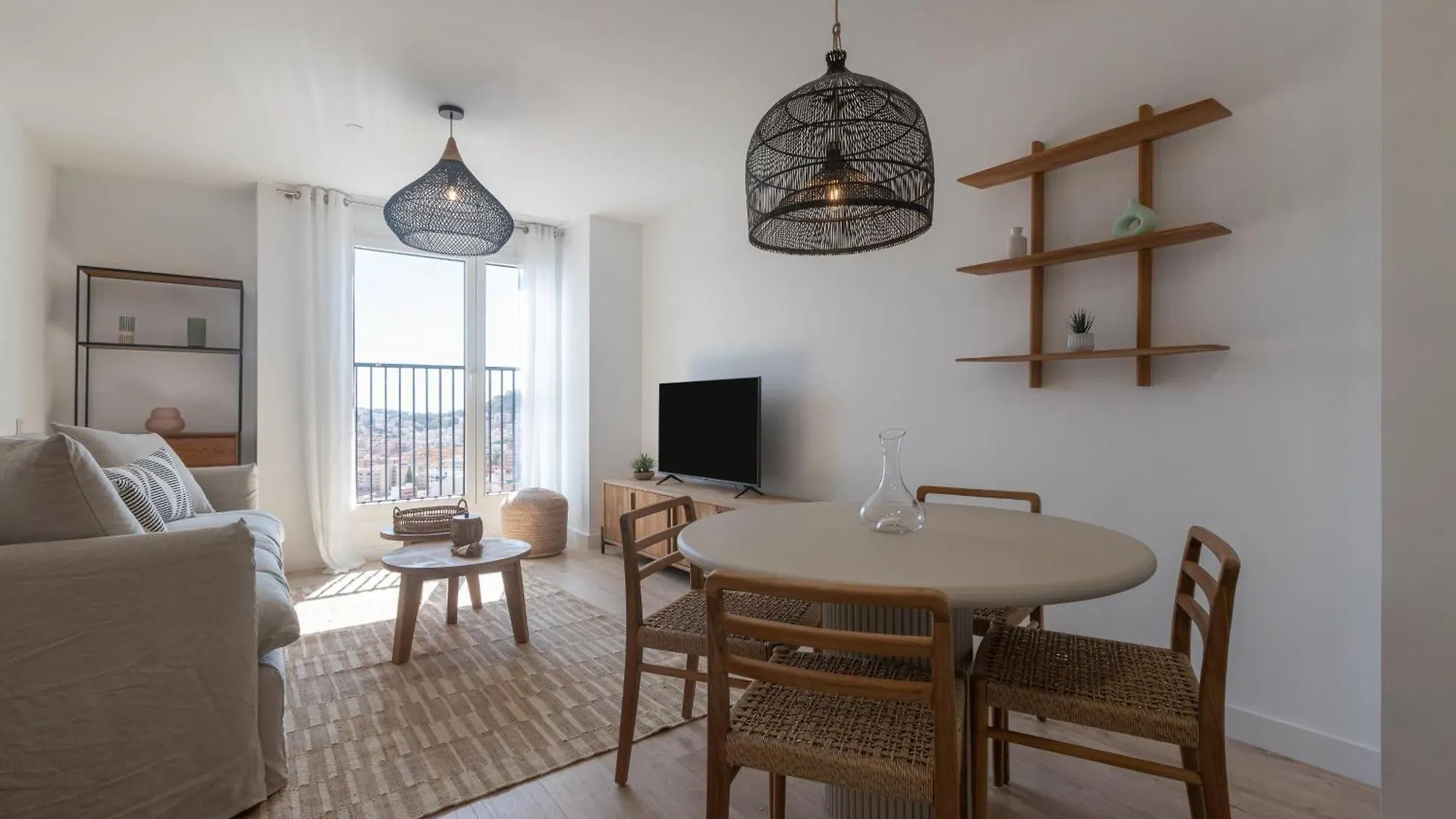 Unique Three-Bedroom Apartment In The Heart Of Málaga