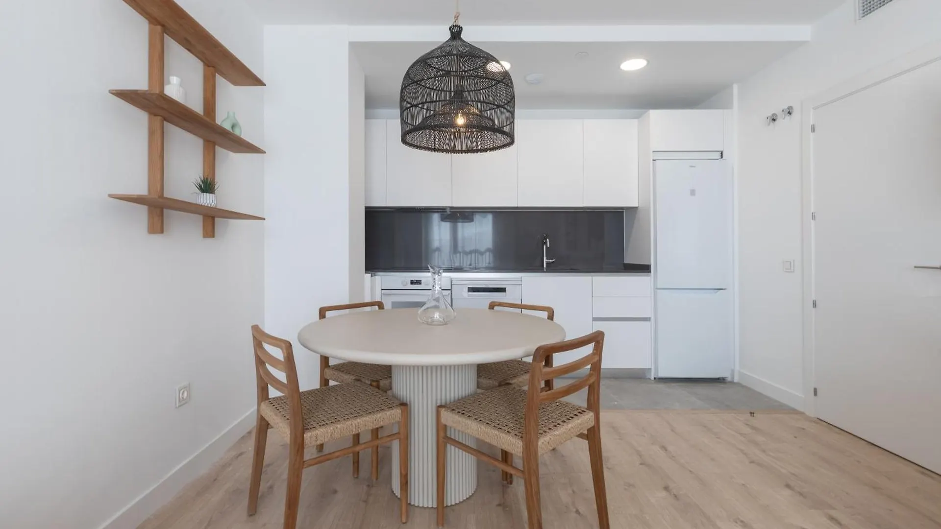 Unique Three-Bedroom Apartment In The Heart Of Málaga 0*,  Espanha